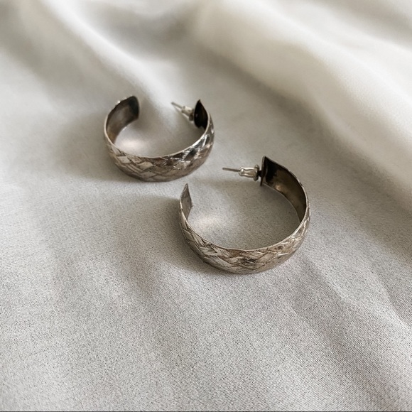 Vintage Silver Basket Weave Wide Hoop Earrings - Picture 1 of 5